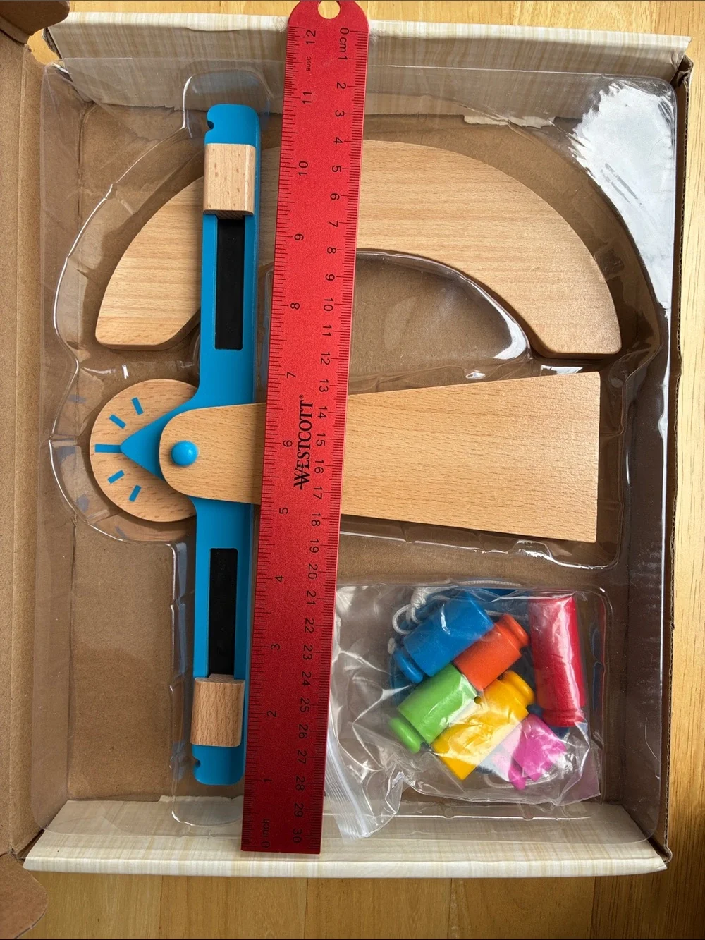 Wooden Balance Scale Toy for early childhood education